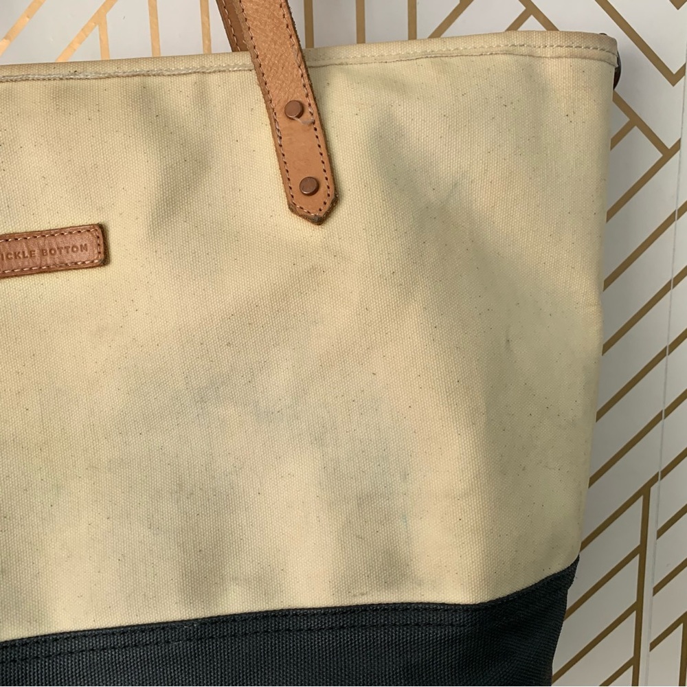🍀 3/$30 Petunia Pickle Bottom Diaper Tote two toned - Picture 3 of 11